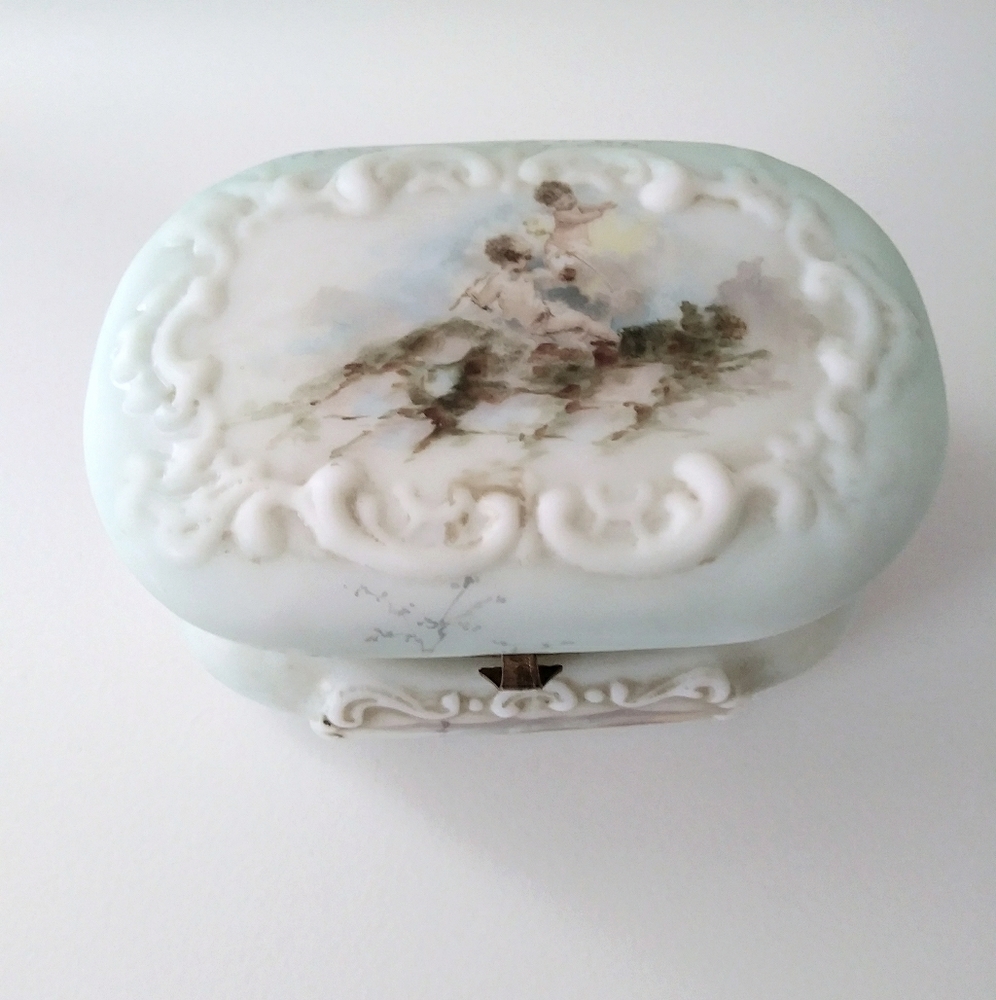 Antique wavecrest glass dresser box with cherubs